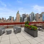 Rent 2 bedroom apartment in Manhattan