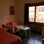 Rent a room in Valencia']