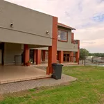 Rent 2 bedroom apartment in Randburg