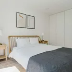 Rent 3 bedroom apartment of 121 m² in lisbon