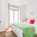 Rent 2 bedroom apartment of 100 m² in Lisbon