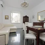 Rent 1 bedroom apartment of 700 m² in Rome