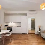 Rent 2 bedroom apartment of 76 m² in milan