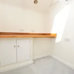 Rent 4 bedroom house in Reigate