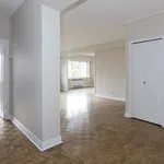 Appartement de 1679 m² avec 6 chambre(s) en location à Montreal