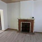 Maison de 610 m² avec 4 chambre(s) en location à Court-Saint-Etienne