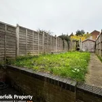 Rent 3 bedroom flat in East Of England