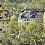 Rent 5 bedroom apartment in Karlovy Vary