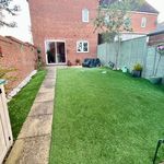 Rent 4 bedroom house in East Midlands