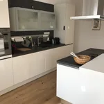 Miete 1 Schlafzimmer wohnung von 1055 m² in Dusseldorf