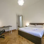 Rent 4 bedroom apartment of 120 m² in genoa