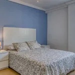 Rent a room of 80 m² in valencia