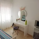 Rent 4 bedroom apartment in Seville