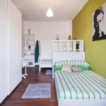 Rent 4 bedroom apartment in Milan