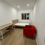 Rent 4 bedroom apartment in Porto