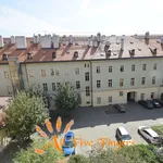 Pronajměte si 3 ložnic/e byt o rozloze 80 m² v Capital City of Prague