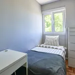 Rent a room in lisbon