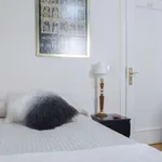 Rent a room of 100 m² in madrid