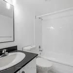 Appartement de 699 m² avec 4 chambre(s) en location à Toronto