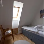 Miete 2 Schlafzimmer wohnung von 969 m² in Essen