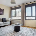 Rent 1 bedroom apartment of 753 m² in Lisbon