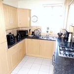 Rent 2 bedroom flat in Prenton