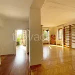 Rent 5 bedroom apartment of 187 m² in Milano