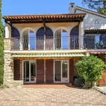 Maison de 120 m² avec 6 chambre(s) en location à MOUGINS