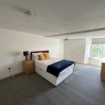 Rent 5 bedroom flat in Edinburgh