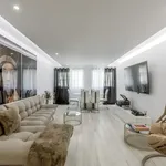 Rent 3 bedroom apartment of 130 m² in Lisbon