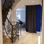 Maison de 192 m² avec 8 chambre(s) en location à Grauves