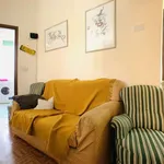 Rent a room of 70 m² in rome