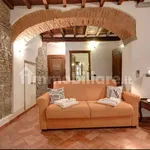 Rent 1 bedroom apartment of 40 m² in Florence