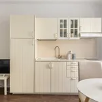 Rent 1 bedroom apartment of 32 m² in Bologna