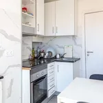 Rent a room in lisbon