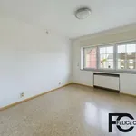 Maison de 215 m² avec 5 chambre(s) en location à Aubange