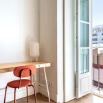 Rent 5 bedroom apartment of 138 m² in Lisboa