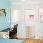 Rent a room of 75 m² in Zaragoza