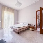 Rent 3 bedroom apartment of 80 m² in Naples