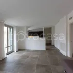 Rent 3 bedroom apartment of 104 m² in Milano