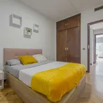 Rent a room of 220 m² in madrid