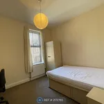 Rent 3 bedroom flat in North East England