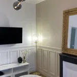 Rent 2 bedroom apartment of 47 m² in paris