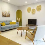 Rent 4 bedroom apartment in Barcelona