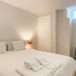 Rent 1 bedroom apartment of 50 m² in lisbon