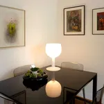 Appartement de 431 m² avec 1 chambre(s) en location à Paris