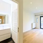 Huur 3 slaapkamer appartement van 215 m² in Etterbeek