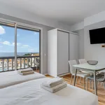 Rent 1 bedroom apartment of 90 m² in Funchal