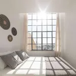 Rent a room of 120 m² in lisbon