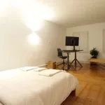 Rent 1 bedroom apartment of 70 m² in lisbon